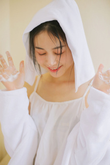 白色乳息未增删带翻译樱花真人